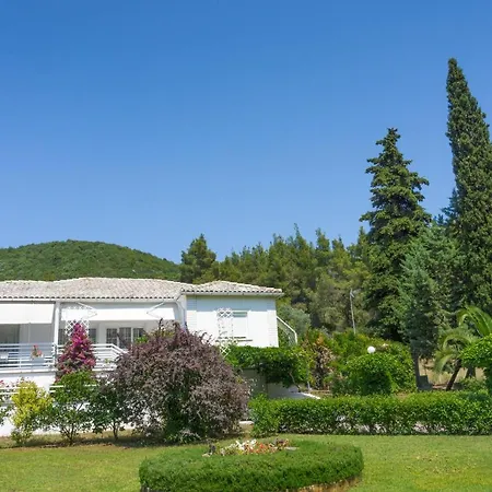 Big Country House, 10' From The Nyaraló